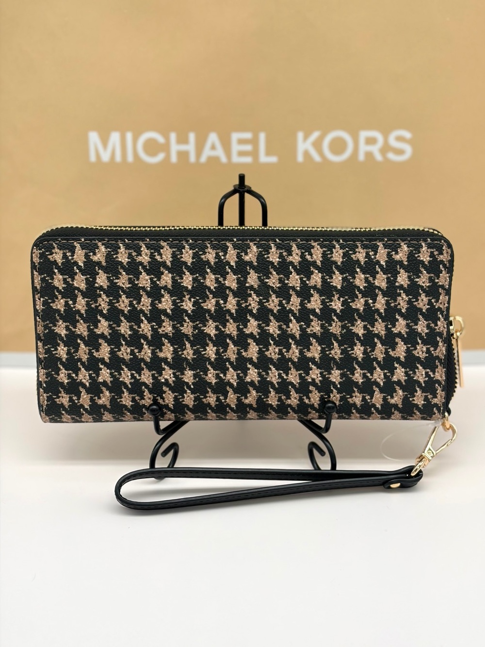 Michael Kors Black & Beige Houndstooth Continental Wallet with Dog Appliqué - Picture 13 of 14